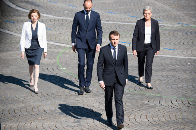 macron cammina