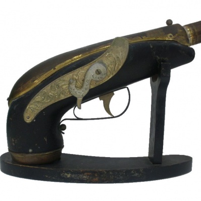 bottiglia carillon a forma di pistola